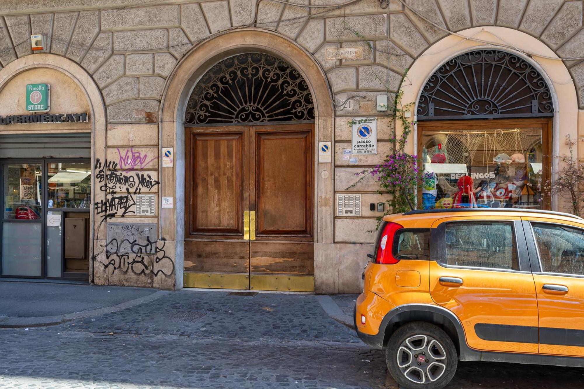 Iflat Trastevere Refined *